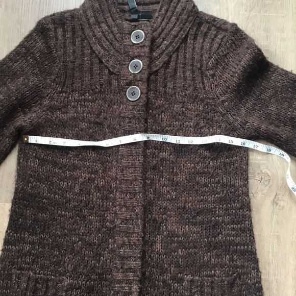 Brown cardigan with large buttons 3/4 length sleeve & pockets - Picture 9 of 10